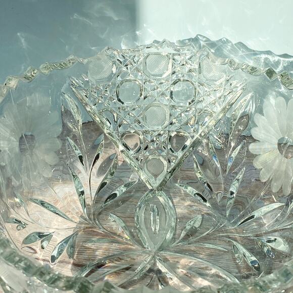 Vintage Cut Glass Crystal Bowl - Elegant Floral and Geometric Design - Picture 5 of 8